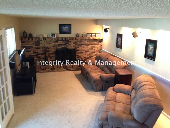 Building Photo - 13637 Pisces Ct
