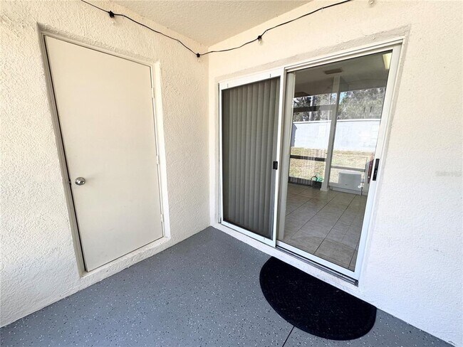 Building Photo - 2246 Lake Woodberry Cir