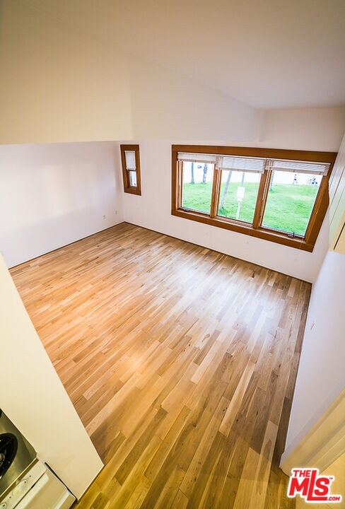 Building Photo - 8 Brooks Ave