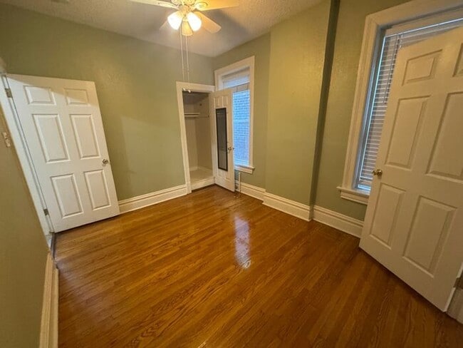 Building Photo - Delightful single-family home