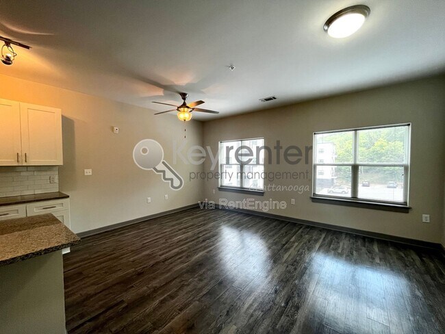 Building Photo - 782 Riverfront Pkwy