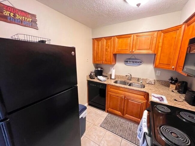 Building Photo - 3190 N Atlantic Ave