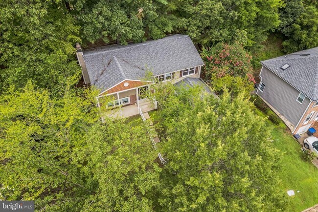Building Photo - 16080 Deer Park Dr