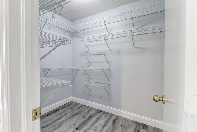 Building Photo - 29806 Morningmist Dr