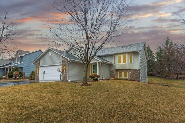 Building Photo - 13900 Duluth Dr