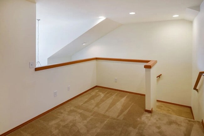 Building Photo - 4Bd/2.5Ba Lake Stevens House