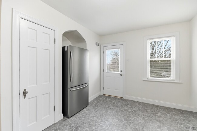 Building Photo - 5826 Telegraph Rd