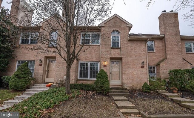 Building Photo - 26 Rampart Dr