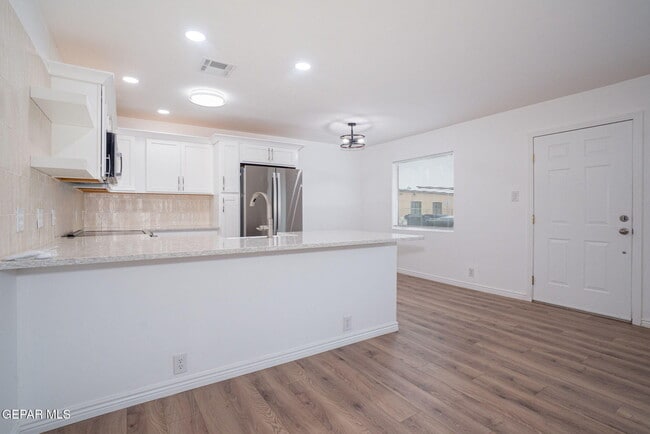 Building Photo - 6302 Wieland Way