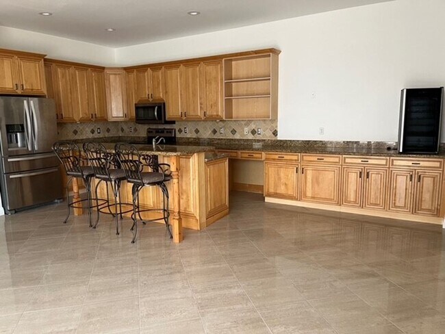 Building Photo - 14021 Bently Cir