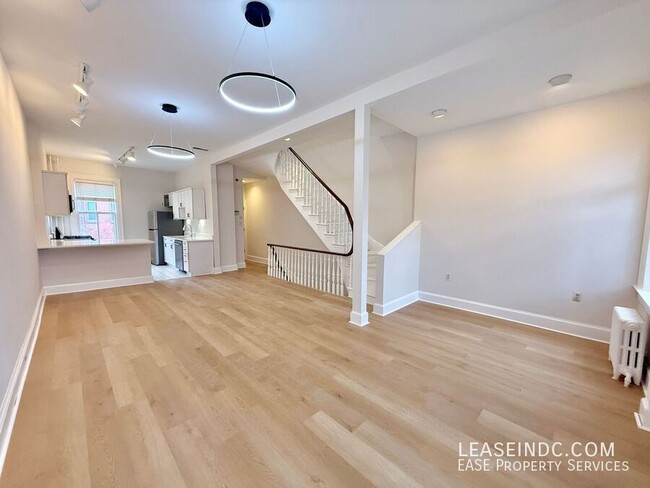 Building Photo - 1507 Vermont Ave NW