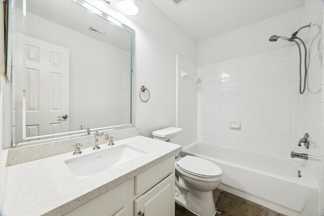 Building Photo - 227 Blushwood Pl