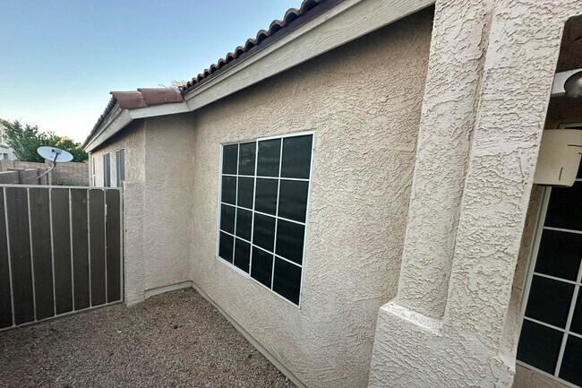 Building Photo - 4256 E Chaparosa Way