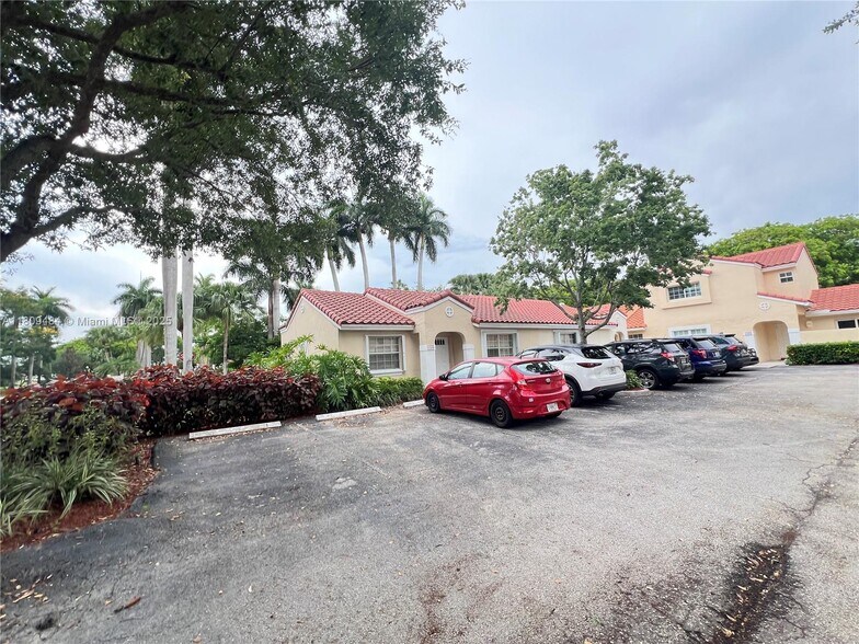 Building Photo - 1597 Springside Dr