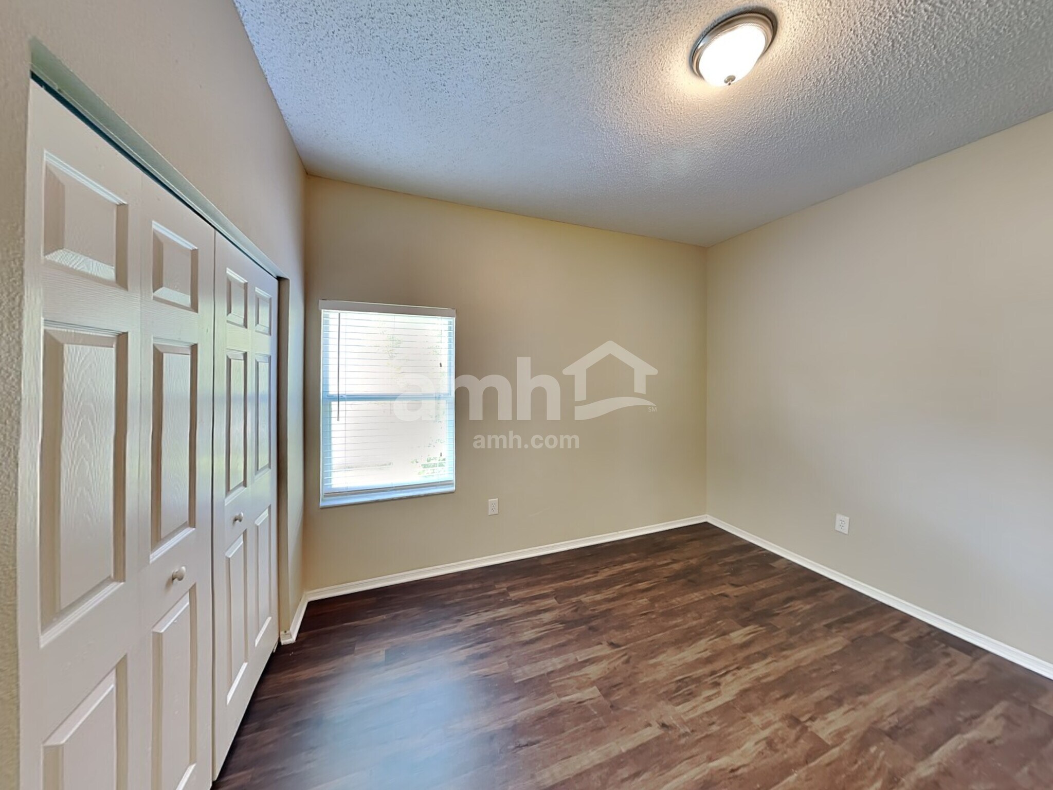 Building Photo - 823 Springwood Cir
