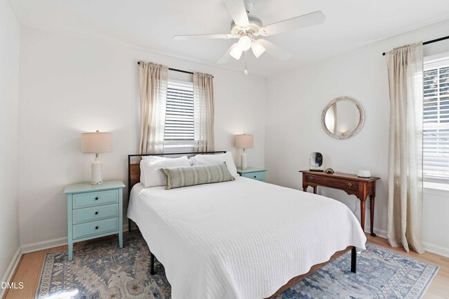 Building Photo - 322 E Millbrook Rd