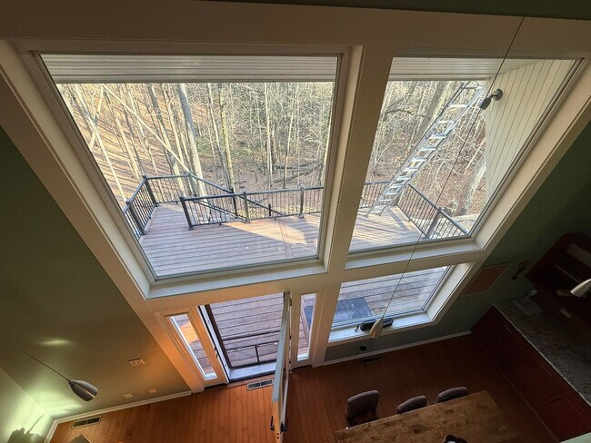 Building Photo - 3 Bed 2.5 Bath Home for Rent, 3.25 Wooded Acres, Oconomowoc Area Schools