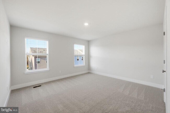 Building Photo - 113 Lakota St