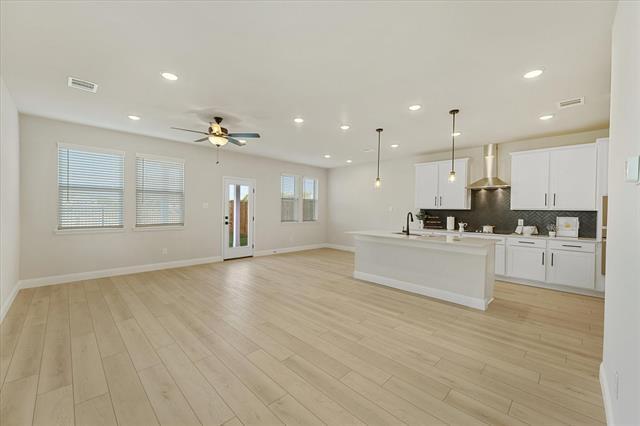 Building Photo - 1731 Zachary Ave