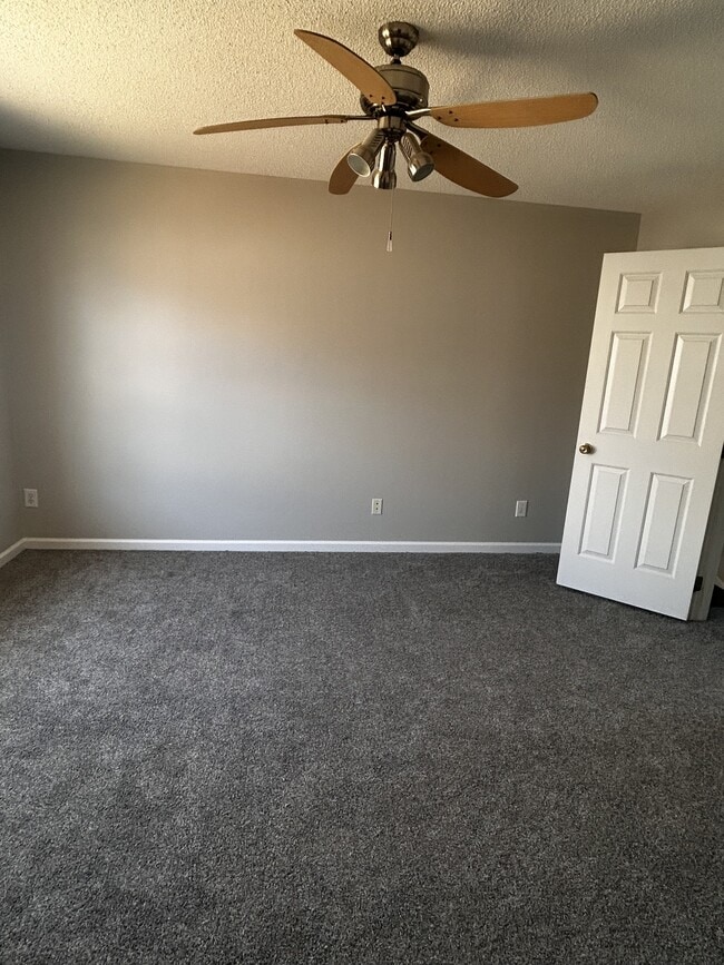 Building Photo - 2235 Turtle Point Dr