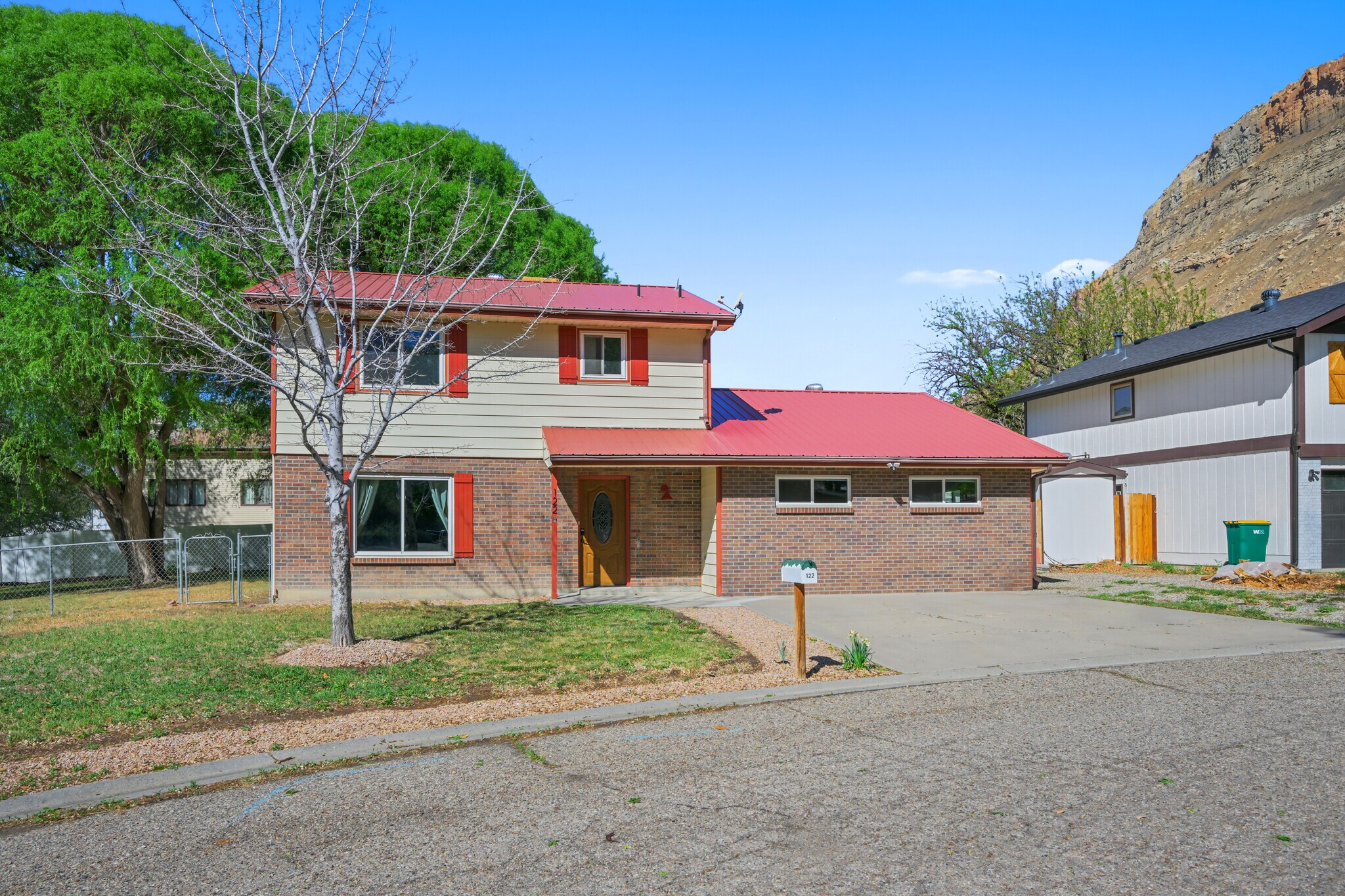 Building Photo - 122 Davis Cir