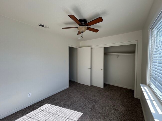 Building Photo - 2213 N Cirby Way