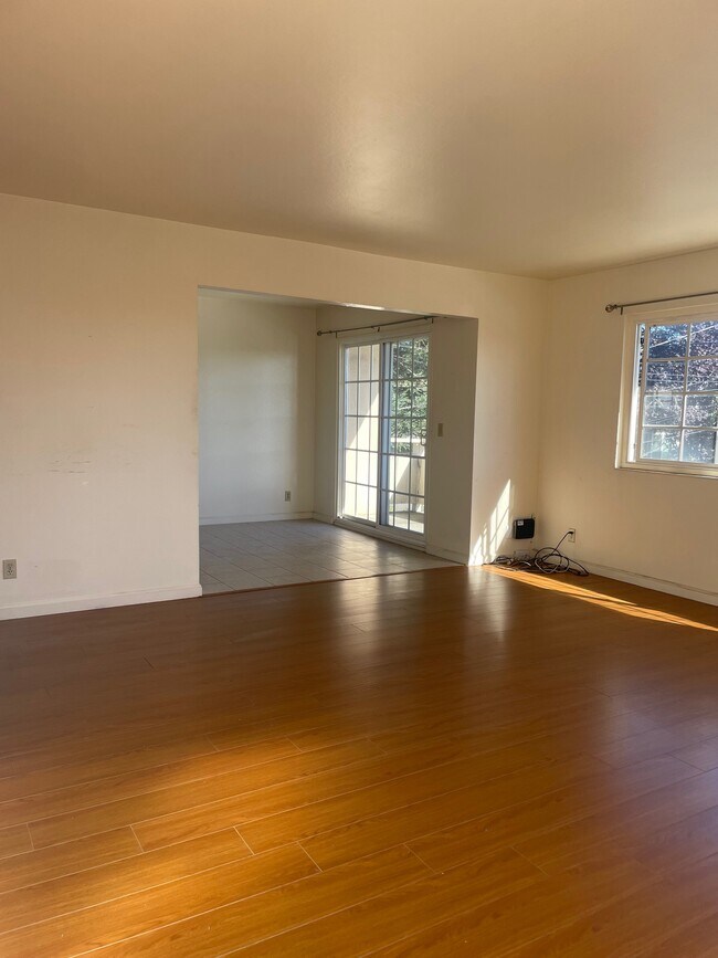 Building Photo - 3617 Loma Vista Ave