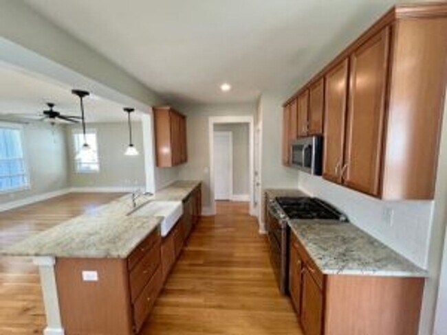 Building Photo - Carolina Park