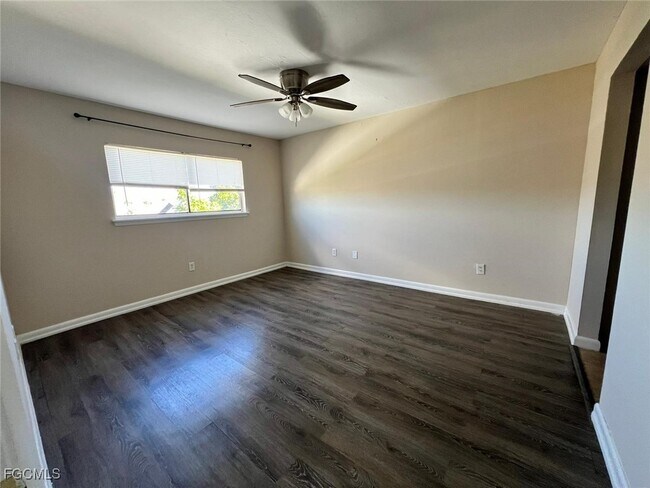 Building Photo - 3911 Country Club Blvd