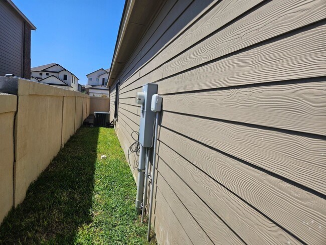 Building Photo - 5516 Shorthorn Dr