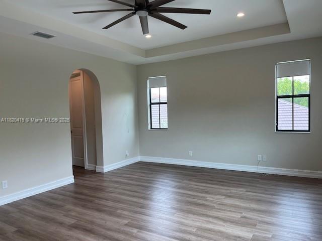 Building Photo - 9140 Meridian Dr E