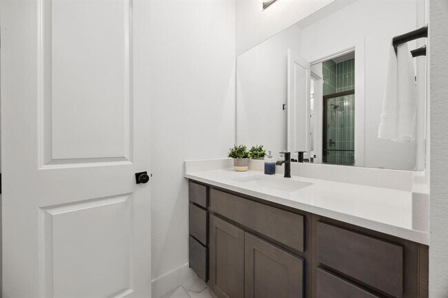 Building Photo - 212 Texas Bluebonnet Trl
