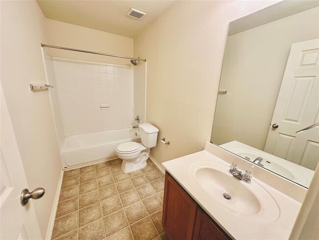 Building Photo - 2205 Boyds Way