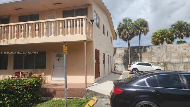 Building Photo - 280 SW 11th Ave