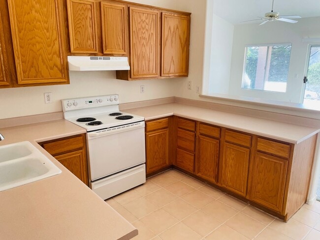 Building Photo - 1815 W Trail Blazer Dr