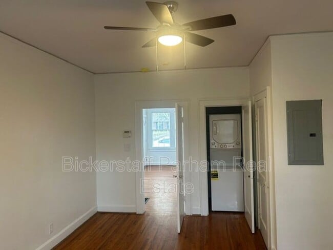 Building Photo - 925 Cooper Ave