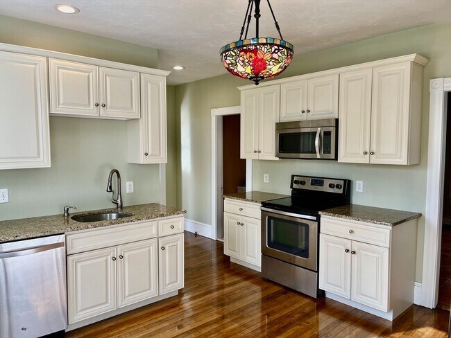 Building Photo - 35 Grafton St