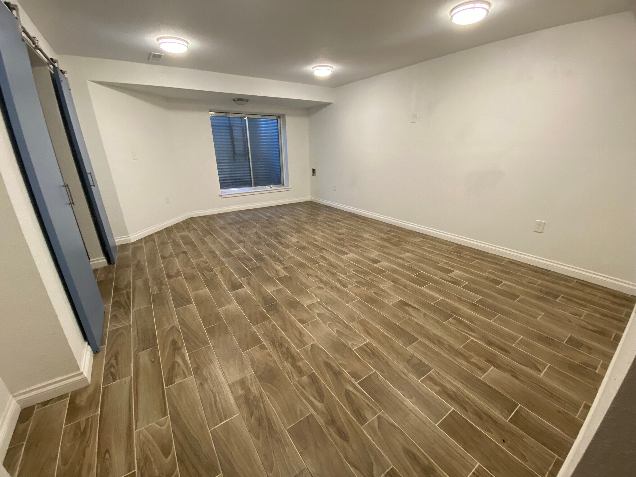 Large finished basement - 761 S Depew St