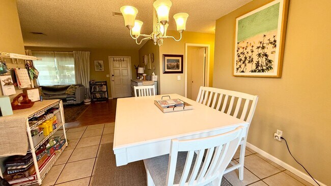 Building Photo - 5840 Tanglewood Dr NE
