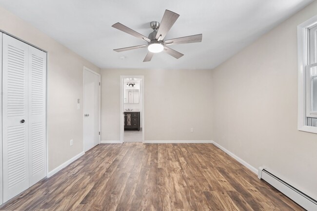 Building Photo - 40 Grand St