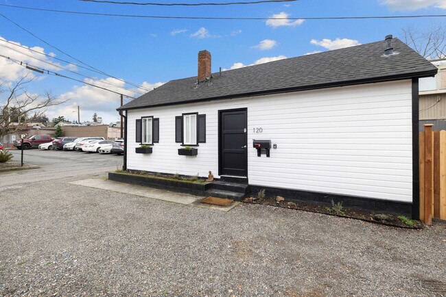 Building Photo - 120 4th Ave N