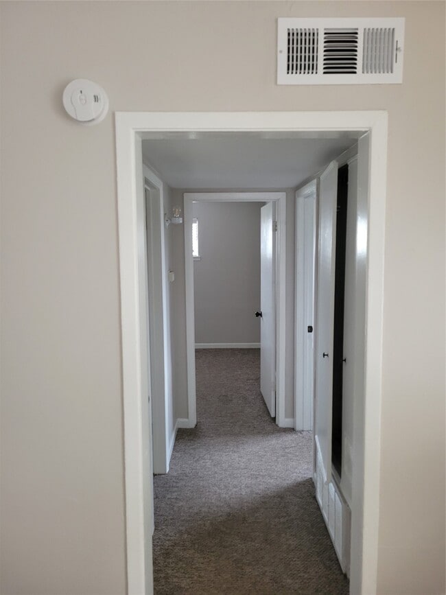 Building Photo - 2922 Randolph Rd