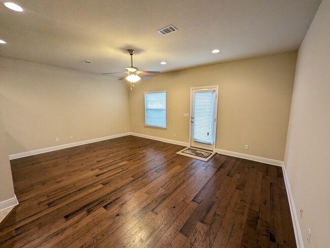 Building Photo - 8899 White Ibis Way