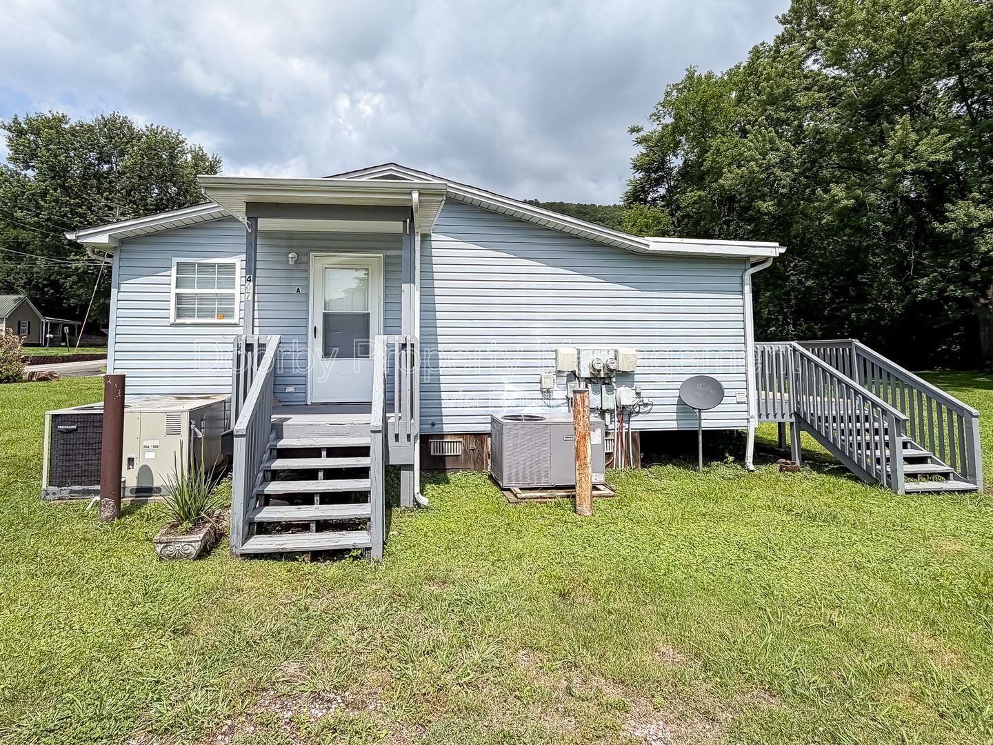 Building Photo - 407 Hotwater Rd