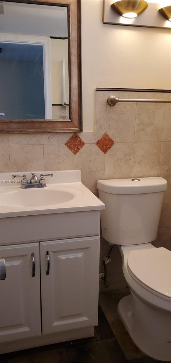 Building Photo - 1701 Washington St