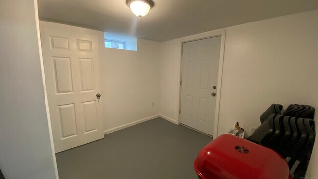 Building Photo - 48 Britton Ave