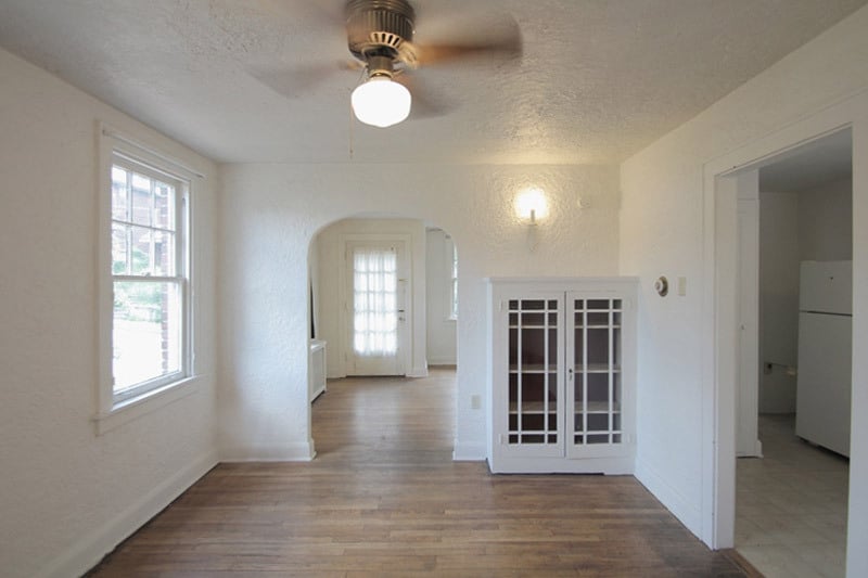 Building Photo - 8009 St Lawrence Ave