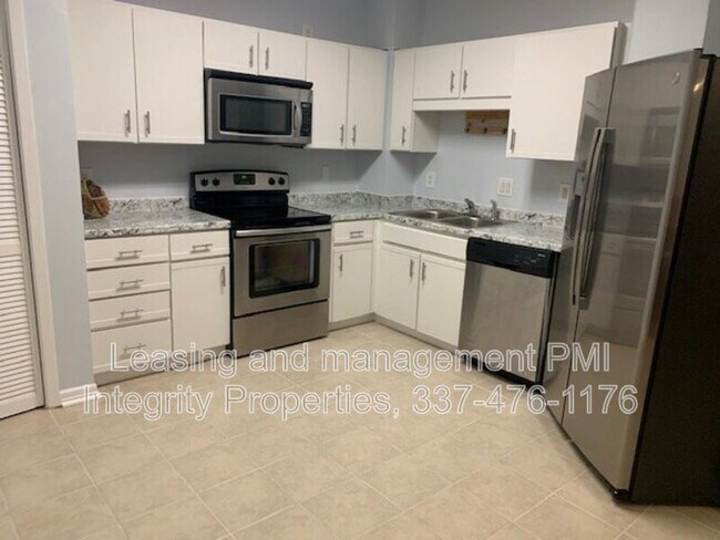 Building Photo - 11550 Southfork Ave