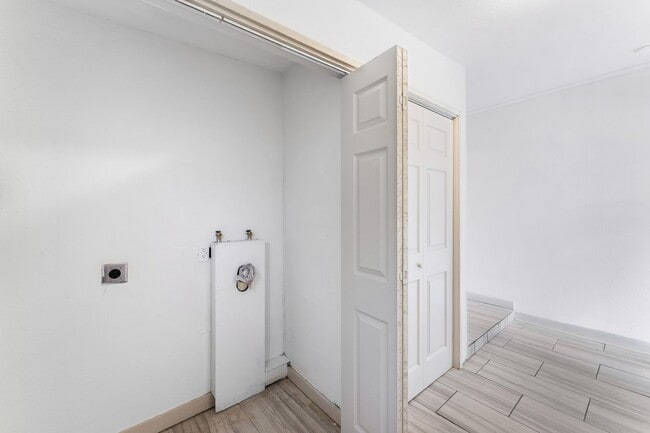 Building Photo - CENTRAL CITY FOUR BEDROOM TWO BATH HOUSE!