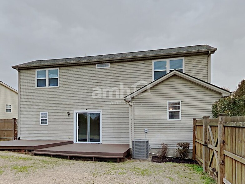 Building Photo - 112 Bradford Cir